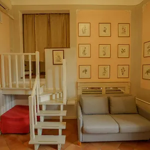 Tranquil Near Museums And Train Station Florencia
