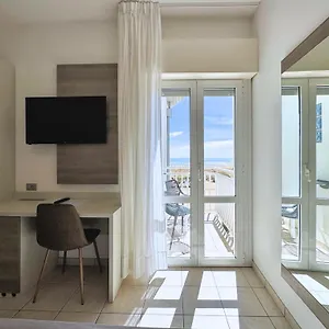 Lux Hotel